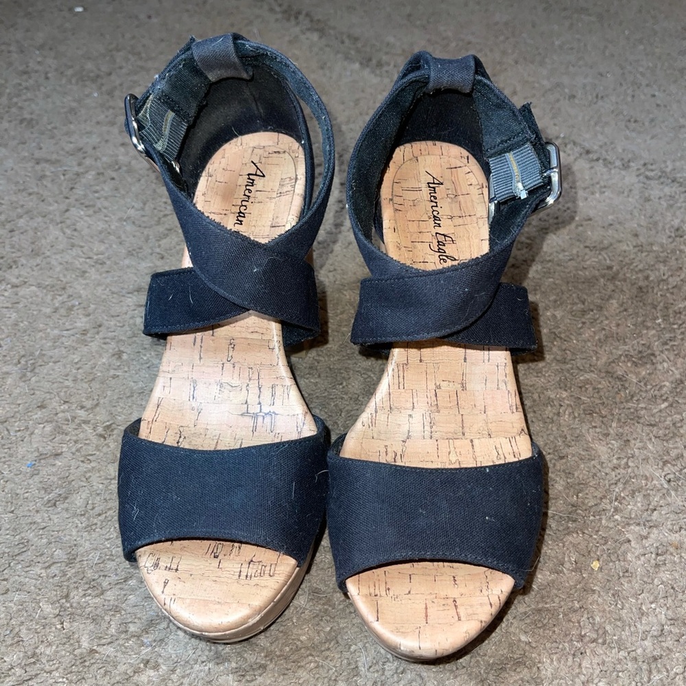 American Eagle Size 7 Block Heel Wedge
